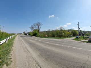 Teren 24 ari, cu acces din 2 drumuri. 15 km de Chișinău