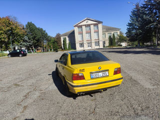 BMW 3 Series foto 3