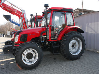 Tractor Dong Feng 904/804 E/C (90CP) foto 2