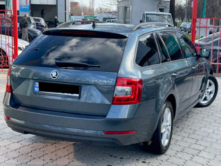 Skoda Octavia foto 3