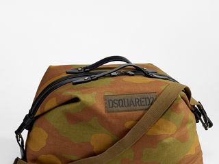 Dsquared2 camouflage-print duffle bag foto 2