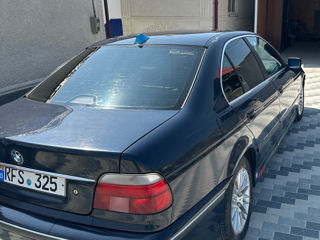 BMW 5 Series foto 6