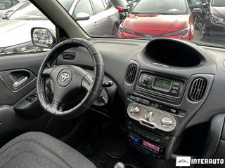 Toyota Yaris Verso foto 10