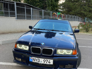 BMW 3 Series foto 4