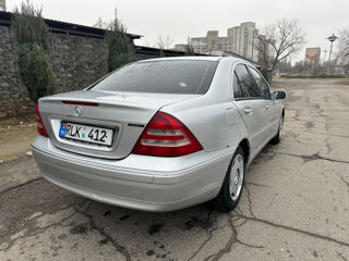 Mercedes C-Class foto 4