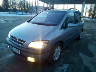 Opel Zafira foto 8