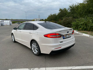 Ford Fusion foto 5