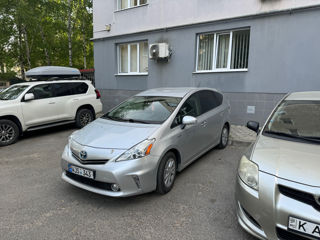 Toyota Prius + foto 1