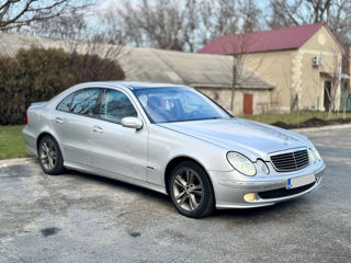 Mercedes E-Class foto 2