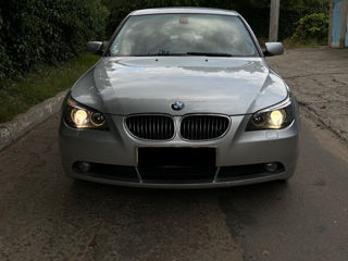 BMW 5 Series foto 2