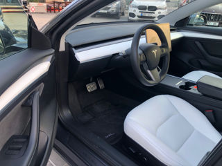 Tesla Model 3 foto 8