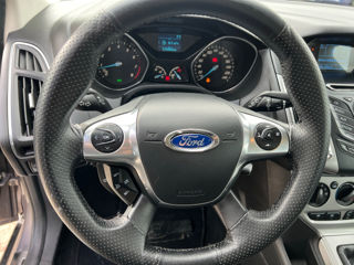 Ford Focus фото 9
