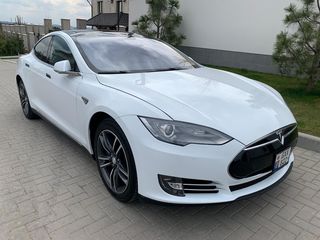 Tesla Model S foto 3