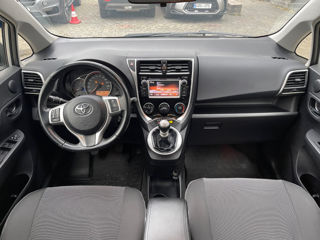 Toyota Verso-S foto 14