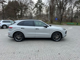 Porsche Cayenne foto 2