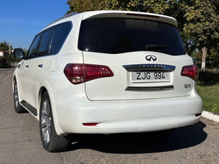 Infiniti QX56 foto 9