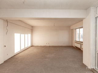 Apartament cu 3 camere, 141 m², Centru, Chișinău foto 9