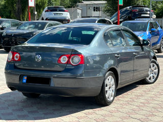 Volkswagen Passat foto 4