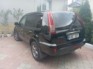 Nissan X-Trail foto 3