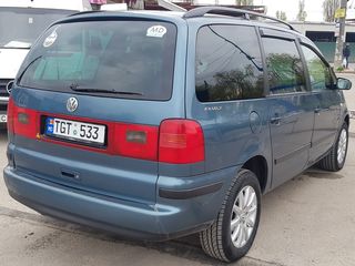 Volkswagen Sharan foto 3