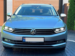 Volkswagen Passat foto 1