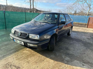 Volkswagen Vento foto 2