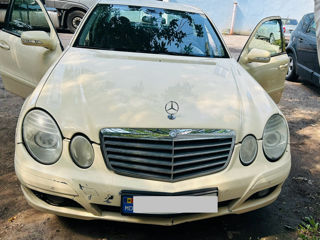 Mercedes E-Class foto 2