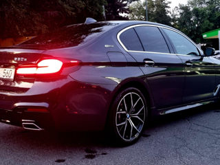 BMW 5 Series foto 8