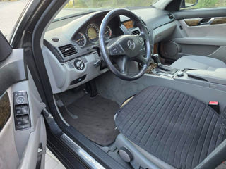 Mercedes C-Class foto 5