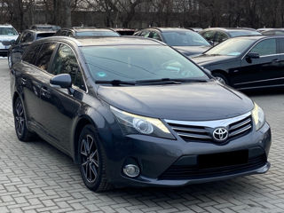 Toyota Avensis foto 4