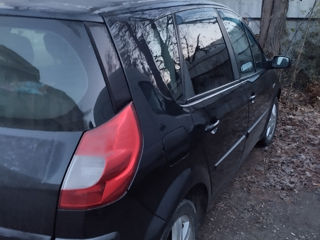 Renault Scenic foto 2