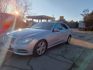 Mercedes E-Class foto 2