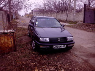 Volkswagen Vento foto 1