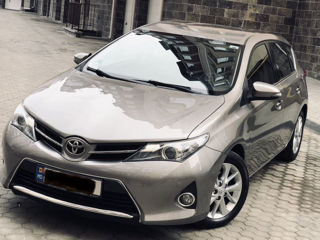 Toyota Auris foto 2