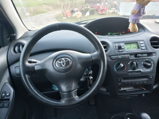 Toyota Yaris foto 3