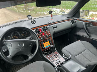 Mercedes E-Class foto 6