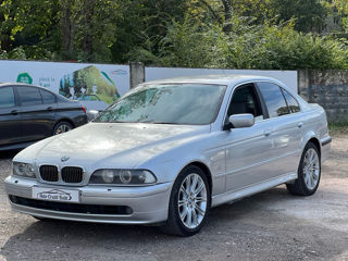 BMW 5 Series foto 3