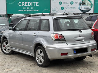 Mitsubishi Outlander foto 4