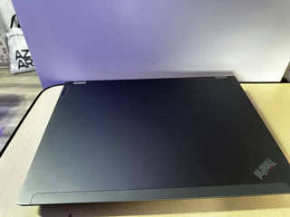 Lenovo ThinkPad P16 Gen1 foto 3