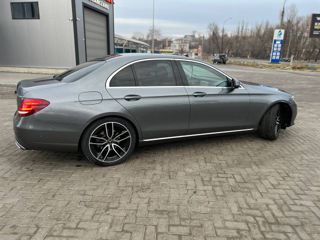 Mercedes E-Class foto 8