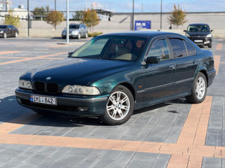 BMW 5 Series foto 5