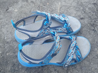 Sandale marimea 34-35. foto 1