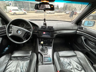 BMW 5 Series foto 8