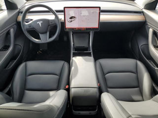 Tesla Model 3 foto 5