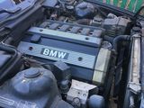 BMW 5 Series foto 1