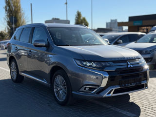 Mitsubishi Outlander foto 2