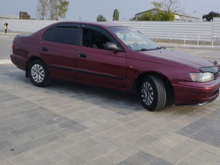 Toyota Carina foto 5