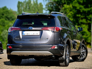 Toyota Rav 4 foto 4