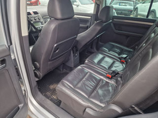 Volkswagen Touran foto 8