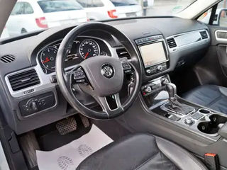 Volkswagen Touareg foto 2